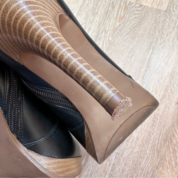 Vintage 90's Y2K Black Ankle Boots Faux Wood Platform Heel Booties - Size 8 - Picture 7 of 16